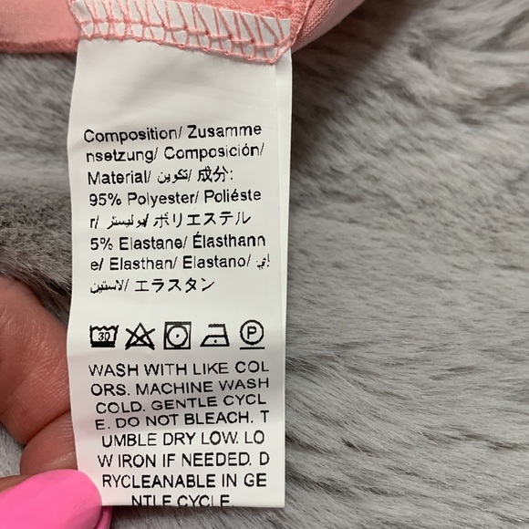 Pink top - Picture 3 of 4